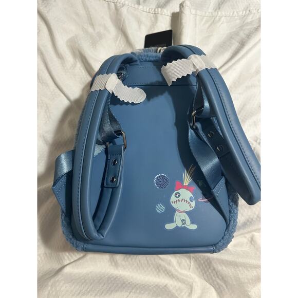 ✨ ADORABLE Loungefly Disney Stitch Sherpa Mini Backpack – NWT main image 4